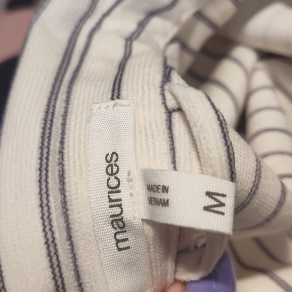 Women Maurice’s Button-Up Blouse #564 - Picture 3 of 3